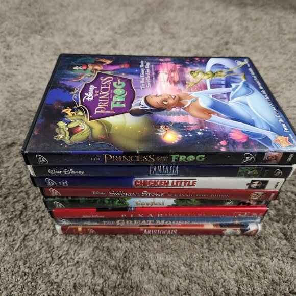 Disney Animated Classics DVD Movie Lot - Picture 2 of 3